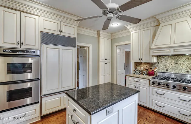 $427,500 | 1504 Pinehurst Place, Jackson, MS 39202