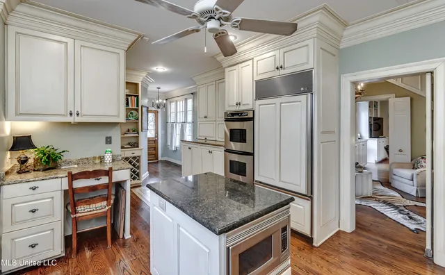 $427,500 | 1504 Pinehurst Place, Jackson, MS 39202