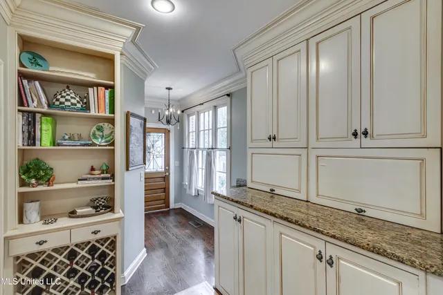 $427,500 | 1504 Pinehurst Place, Jackson, MS 39202