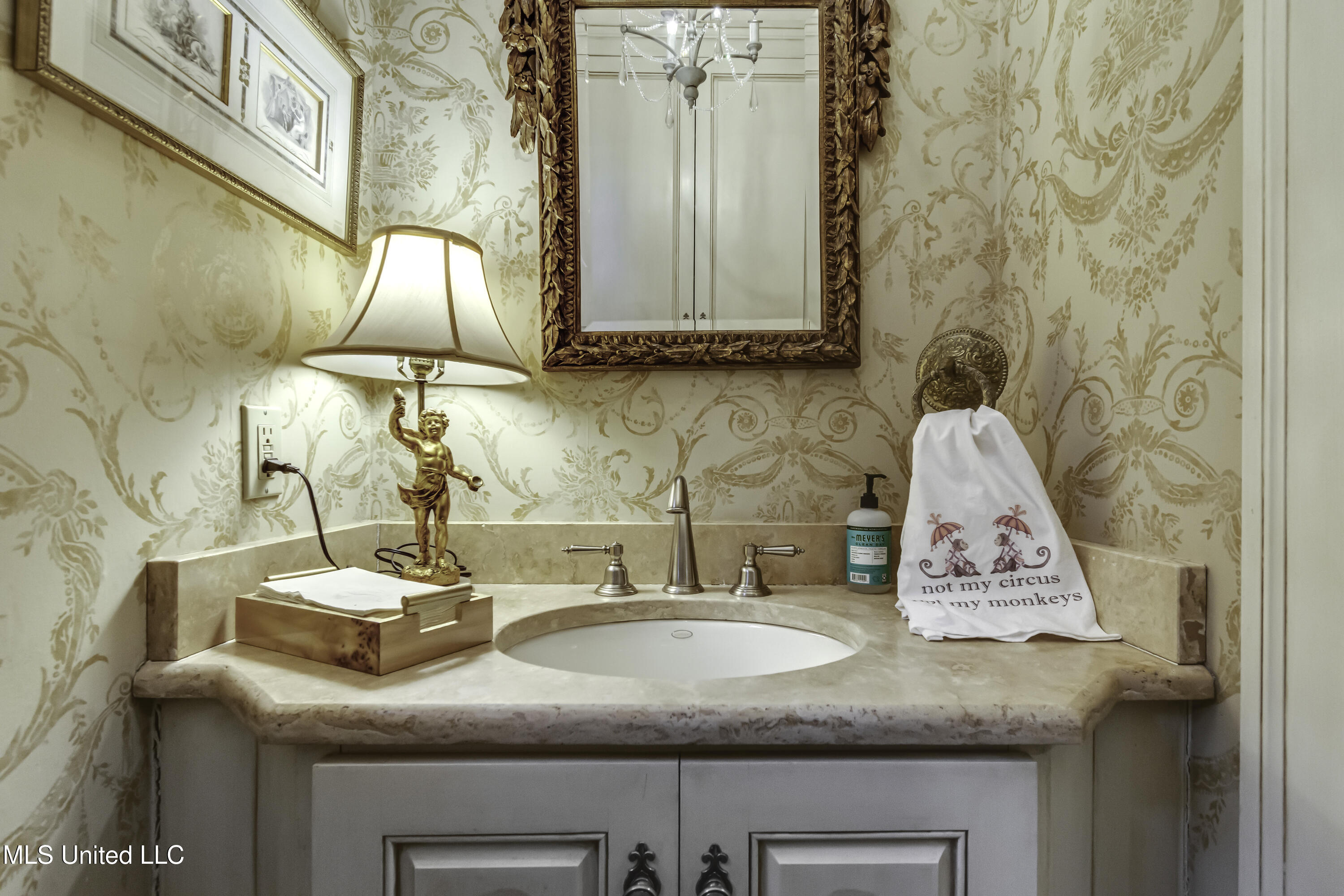 1504 Pinehurst Place Jackson, MS 39202 - Photo 40 of 59 1504 Pinehurst--47