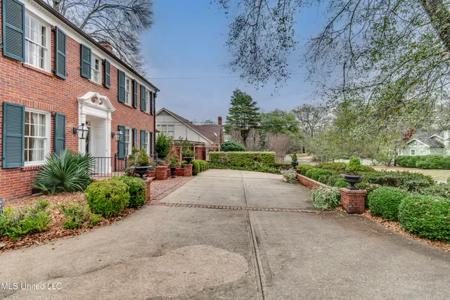 $427,500 | 1504 Pinehurst Place, Jackson, MS 39202