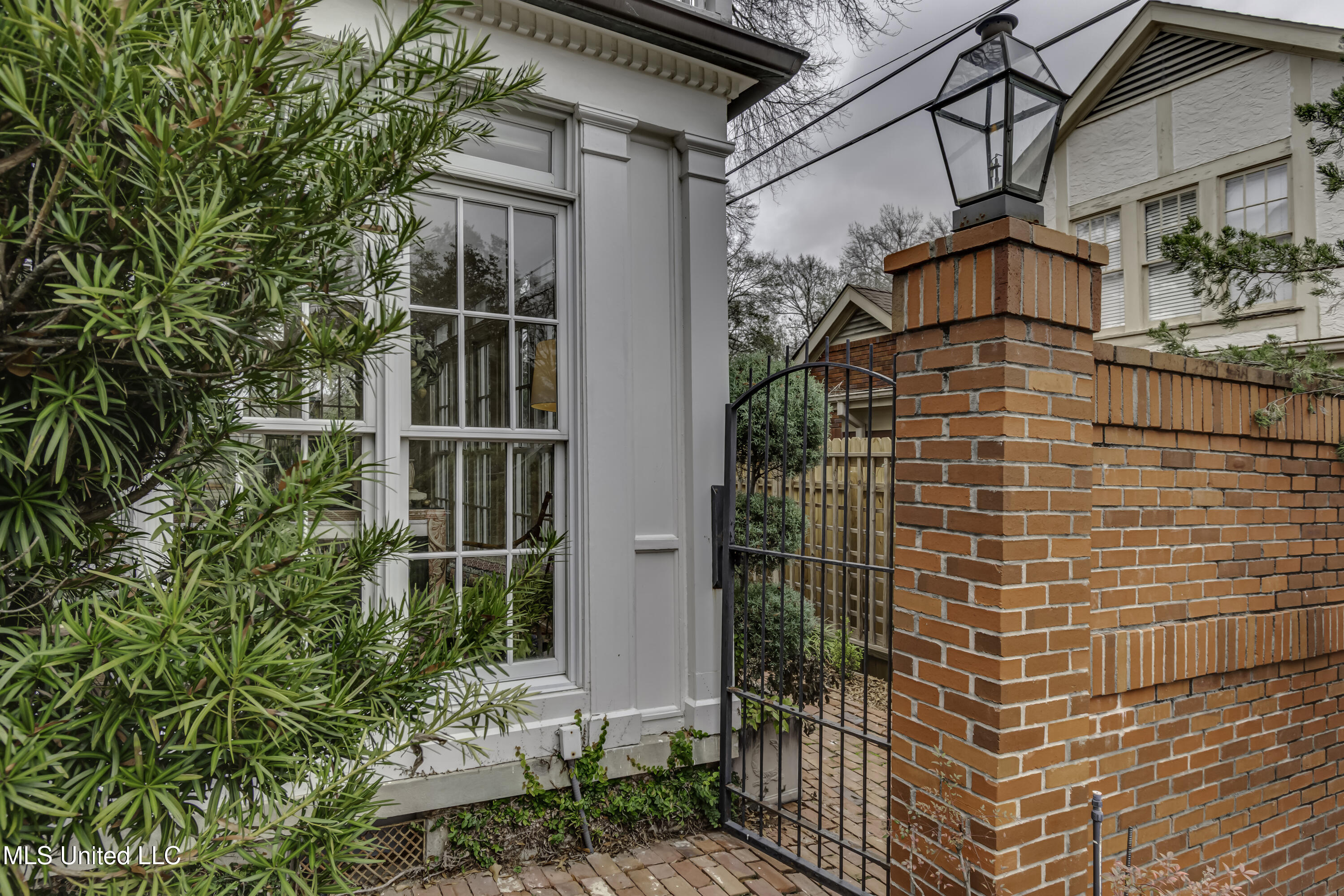 1504 Pinehurst Place Jackson, MS 39202 - Photo 5 of 59 1504 Pinehurst--3