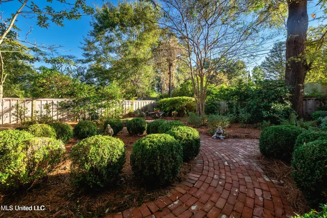 $427,500 | 1504 Pinehurst Place, Jackson, MS 39202