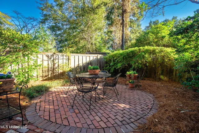 $427,500 | 1504 Pinehurst Place, Jackson, MS 39202