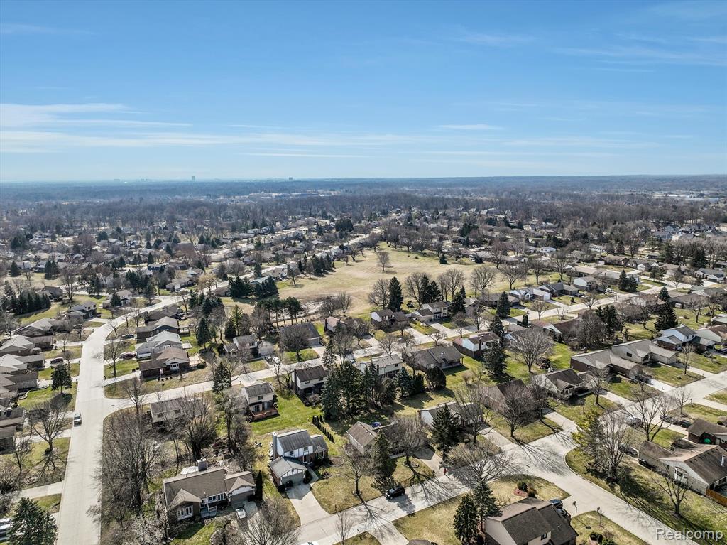 2063 Warrington Road Rochester Hills, MI 48307 - Photo 32 of 32