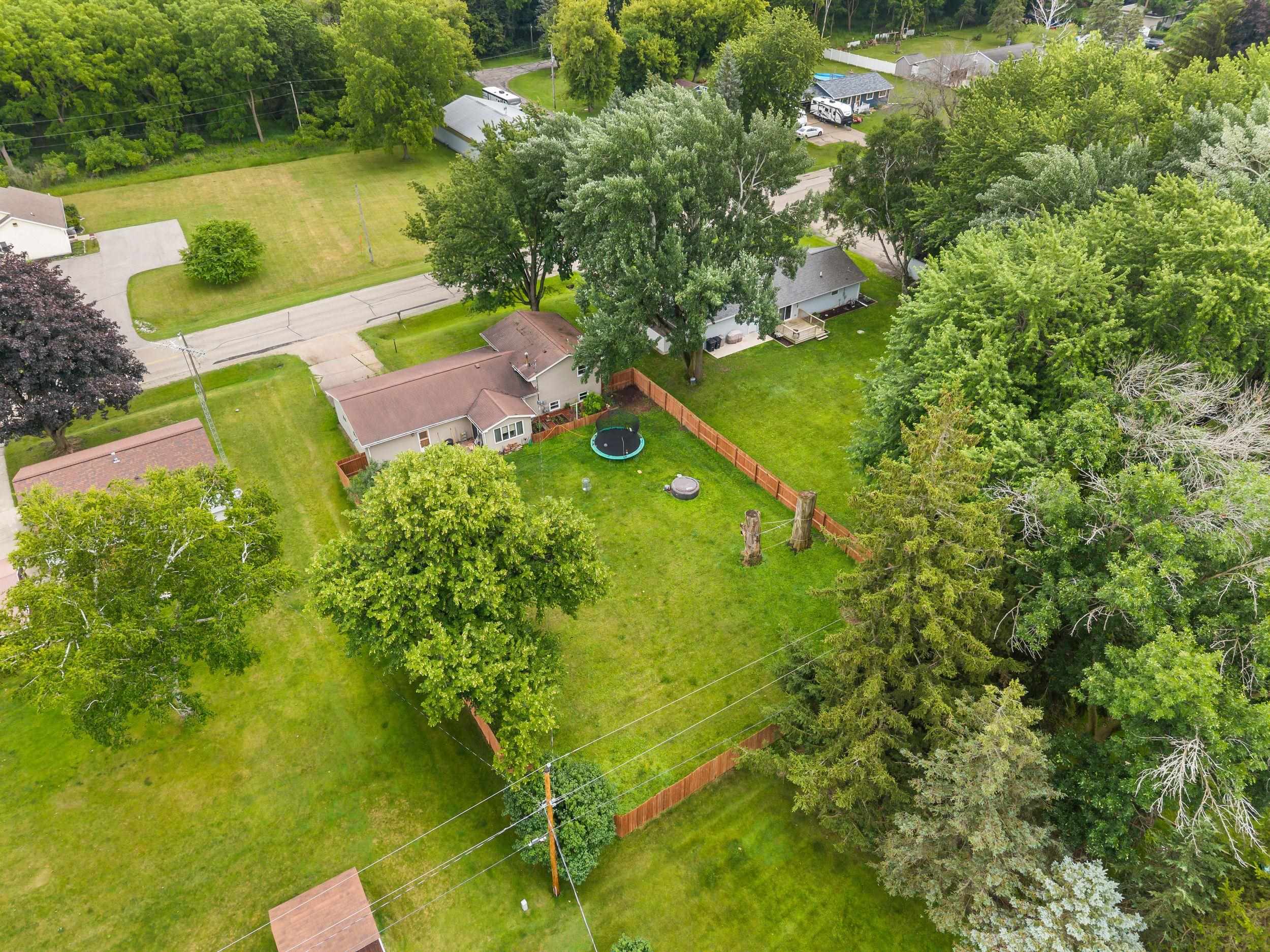 14 Arcade Glen Road Ripon, WI 54971 - Photo 4 of 38