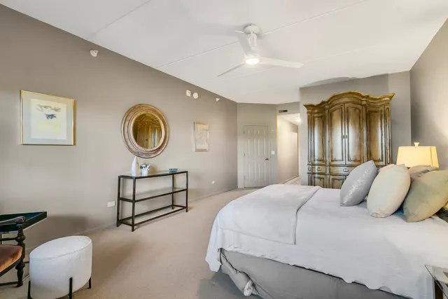 $620,000 | 950 Augusta Way, Unit 204, Highland Park, IL 60035