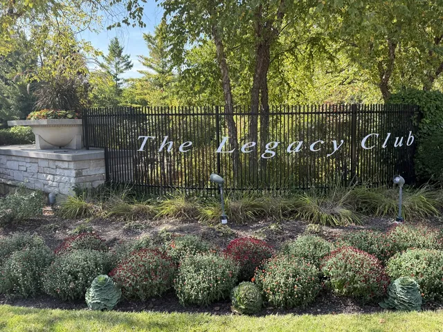 $620,000 | 950 Augusta Way, Unit 204, Highland Park, IL 60035