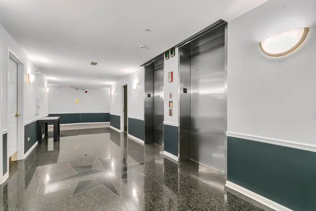 $620,000 | 950 Augusta Way, Unit 204, Highland Park, IL 60035