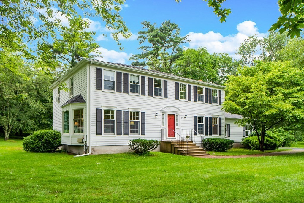 23 Oriole Road Medfield, MA 02052 - Photo 1 of 36 Gallery Image 1