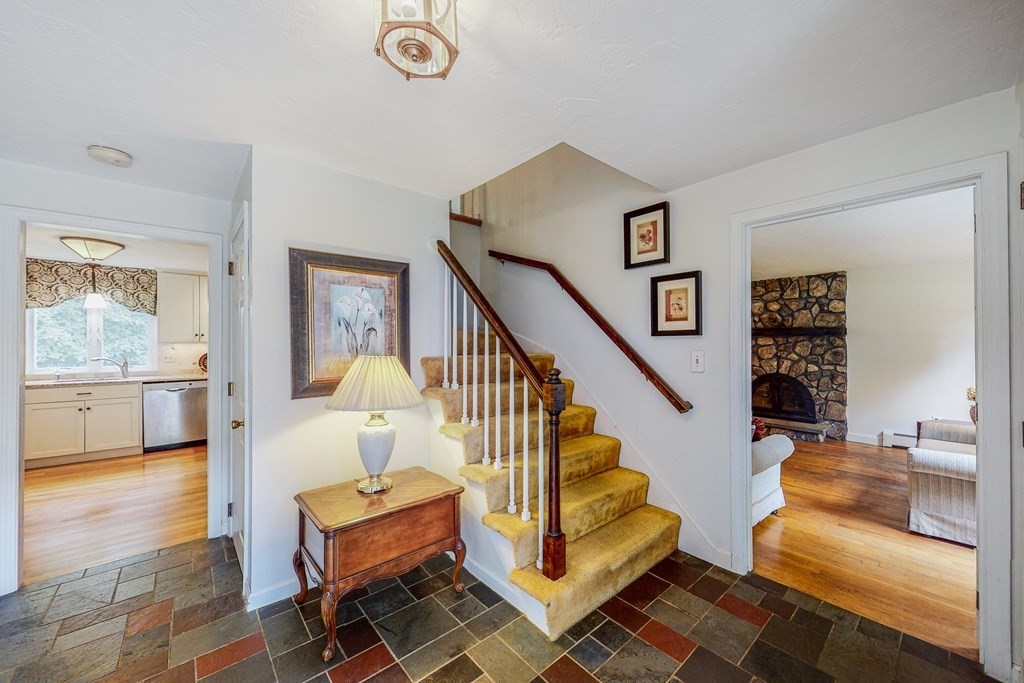 23 Oriole Road Medfield, MA 02052 - Photo 20 of 36 Gallery Image 20