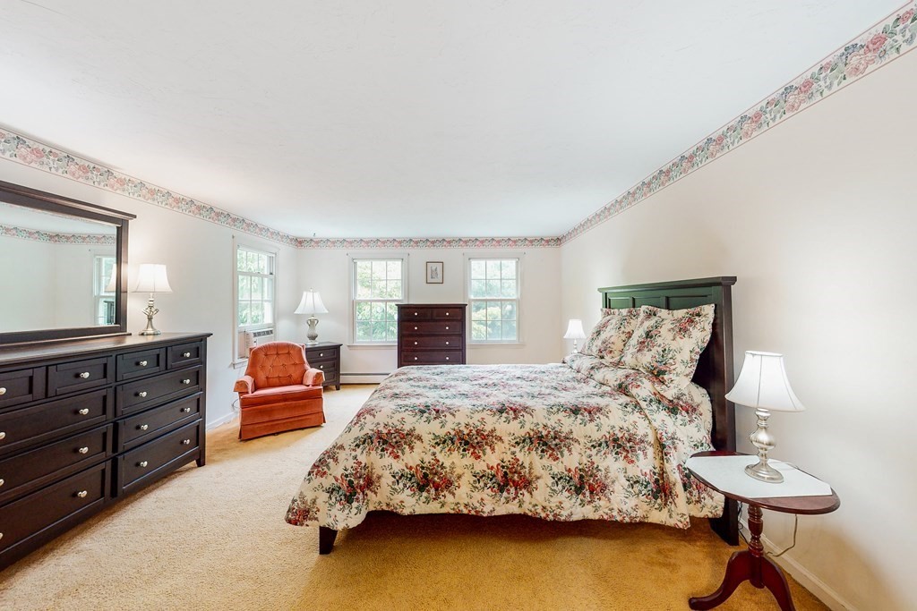 23 Oriole Road Medfield, MA 02052 - Photo 22 of 36 Gallery Image 22