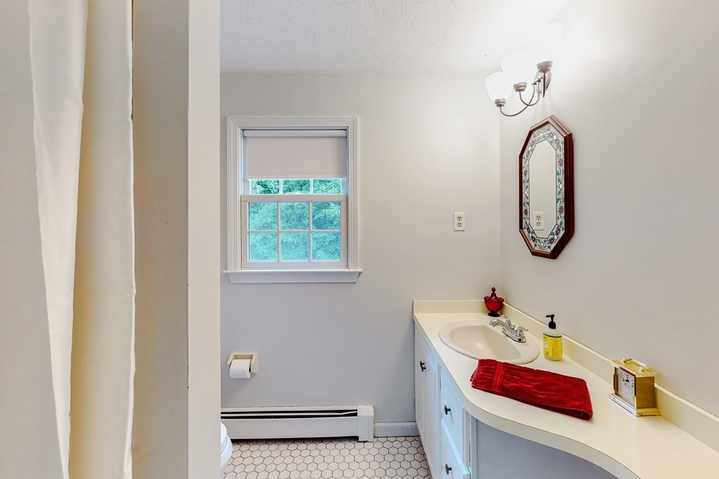 23 Oriole Road Medfield, MA 02052 - Photo 25 of 36 Gallery Image 25