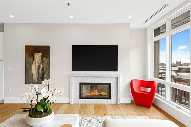 $2,550,000 | 50 Battery Street, Unit PH3, Boston, MA 02109