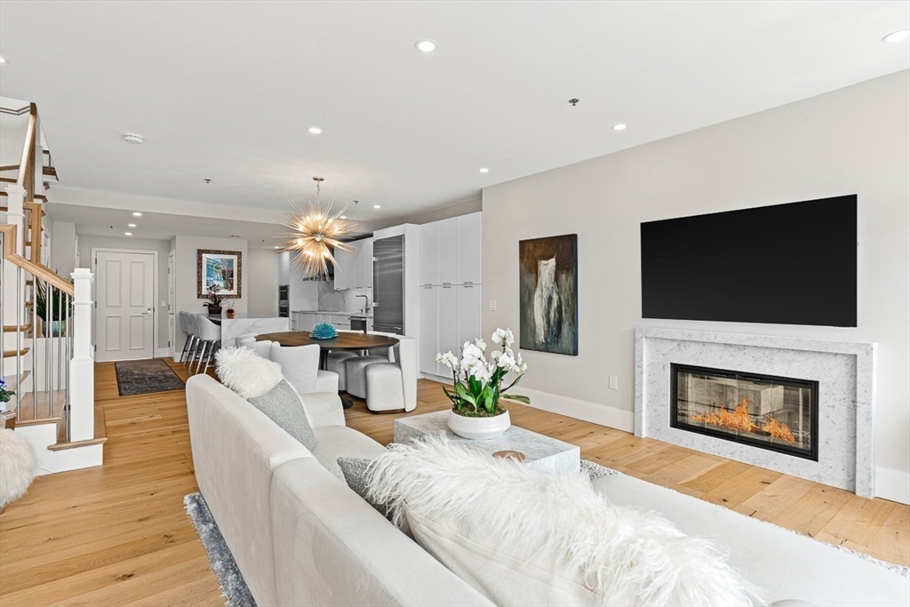 50 Battery Street, Unit PH3 Boston, MA 02109 - Photo 12 of 34