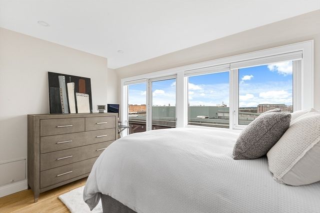 $2,550,000 | 50 Battery Street, Unit PH3, Boston, MA 02109