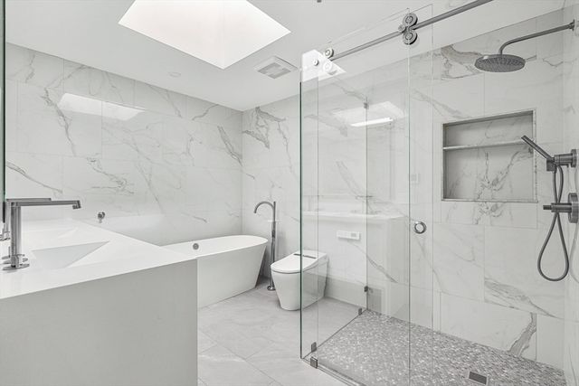 $2,550,000 | 50 Battery Street, Unit PH3, Boston, MA 02109