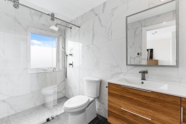 $2,550,000 | 50 Battery Street, Unit PH3, Boston, MA 02109