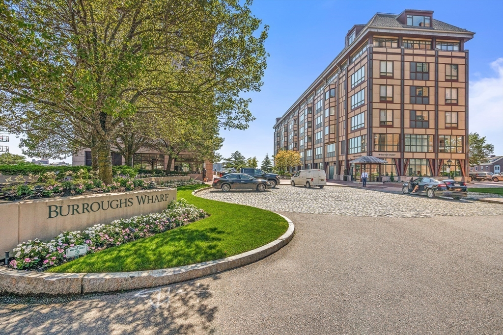 50 Battery Street, Unit PH3 Boston, MA 02109 - Photo 28 of 34