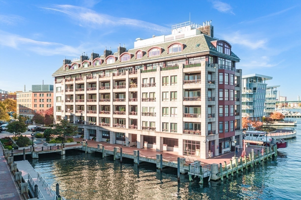 50 Battery Street, Unit PH3 Boston, MA 02109 - Photo 33 of 34