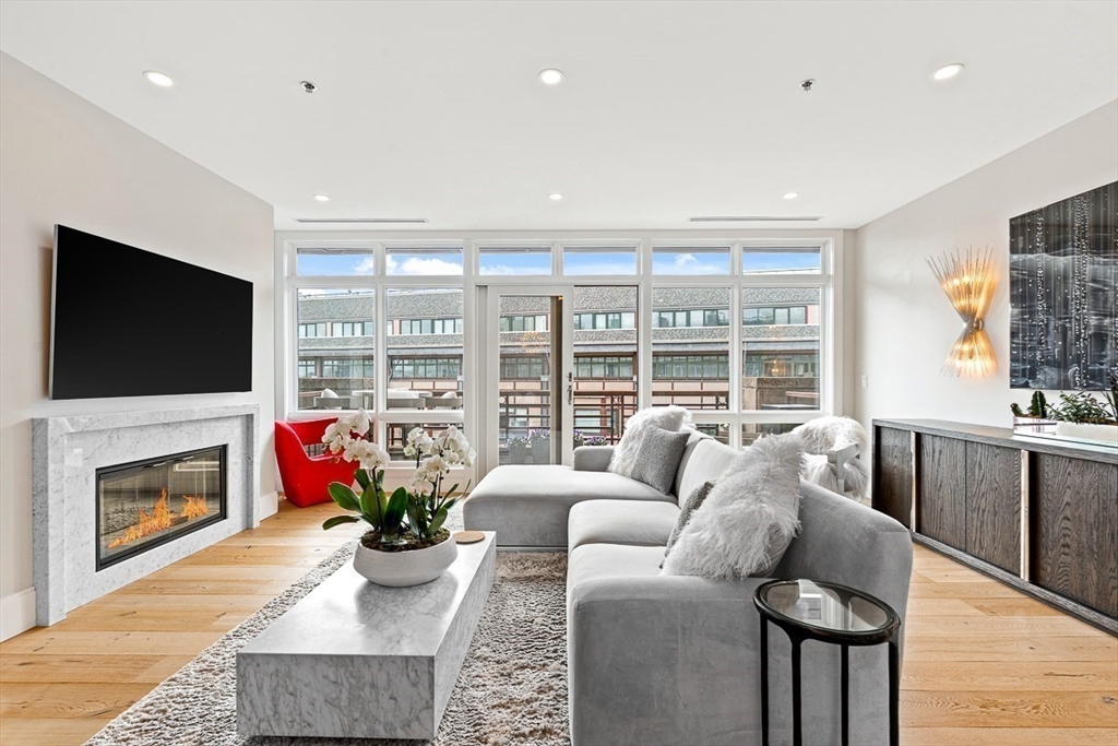 50 Battery Street, Unit PH3 Boston, MA 02109 - Photo 7 of 34