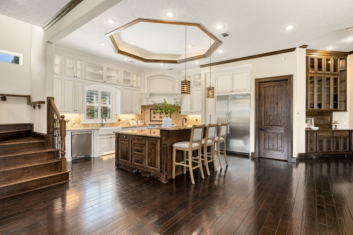 27302 Keystone Bend Court Spring, TX 77386 - Photo 12 of 50 Notice the cabinetry lighting
