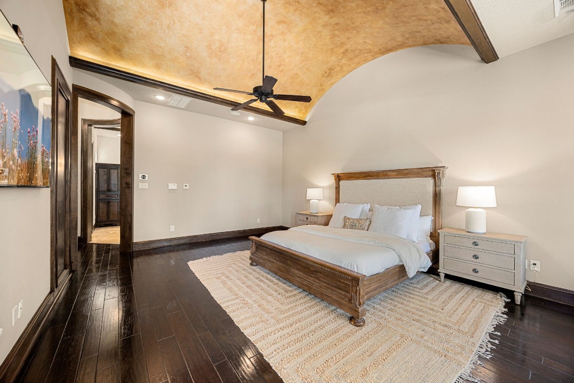 27302 Keystone Bend Court Spring, TX 77386 - Photo 19 of 50 this room is large and tucked away on opposite side of the other bedrooms for ultimate privacy