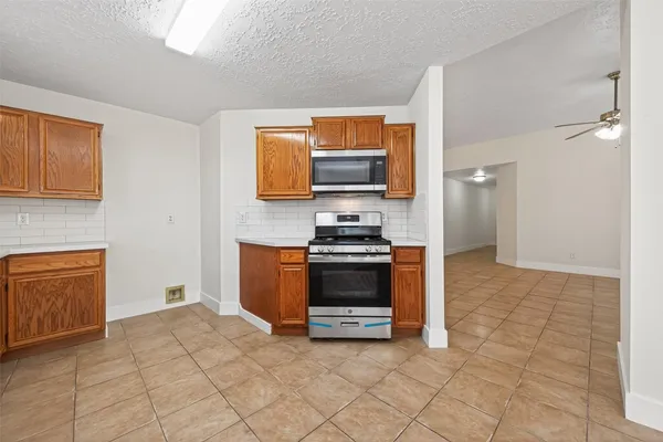 $2,150 | 18822 Yaupon Trail, Humble, TX 77346