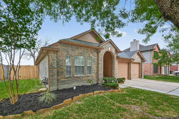 $2,150 | 18822 Yaupon Trail, Humble, TX 77346