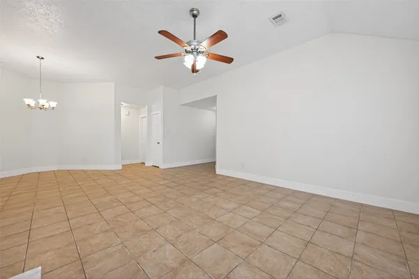 $2,150 | 18822 Yaupon Trail, Humble, TX 77346