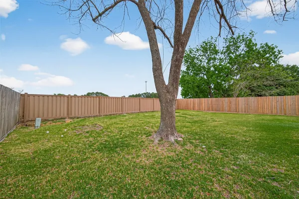 $2,150 | 18822 Yaupon Trail, Humble, TX 77346