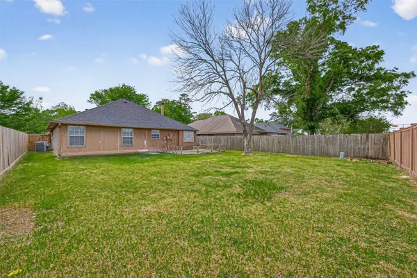$2,150 | 18822 Yaupon Trail, Humble, TX 77346