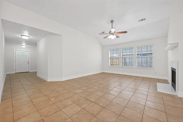 $2,150 | 18822 Yaupon Trail, Humble, TX 77346