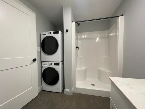 $2,250 | 25 Lowell Street, Unit 312, Manchester, NH 03101