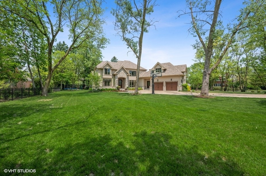 2073 Winnetka Road Northfield, IL 60093 - Photo 1 of 35