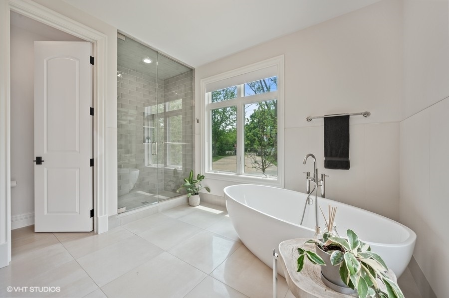 2073 Winnetka Road Northfield, IL 60093 - Photo 12 of 35