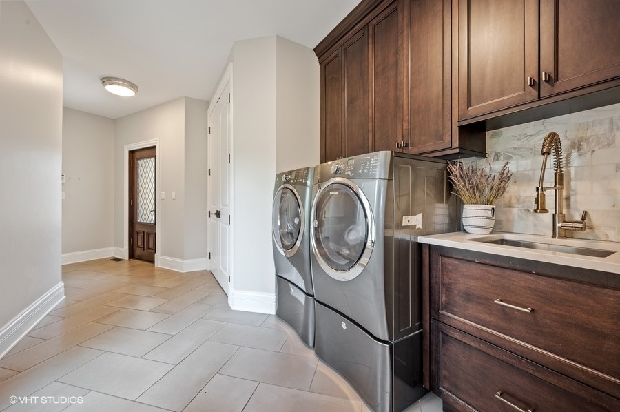 2073 Winnetka Road Northfield, IL 60093 - Photo 14 of 35