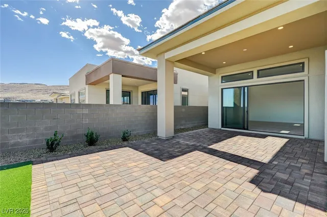 $5,890 | 4992 Ascent Point, Las Vegas, NV 89135