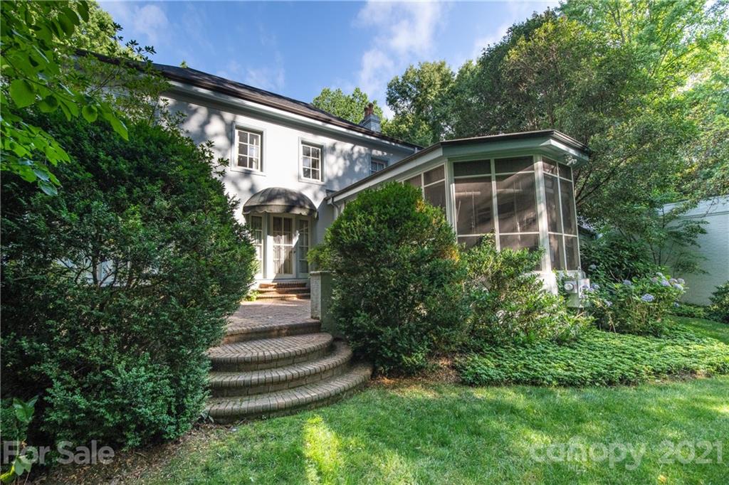 4903 Hardison Road Charlotte, NC 28226 - Photo 6 of 48 Gallery Image 6