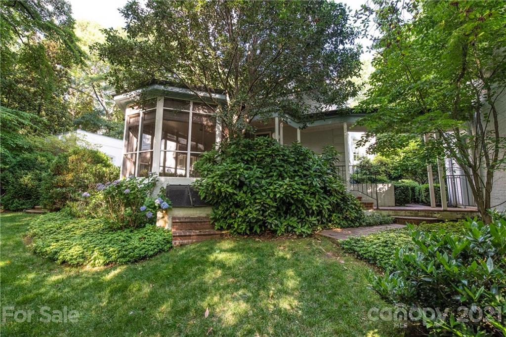 4903 Hardison Road Charlotte, NC 28226 - Photo 7 of 48 Gallery Image 7