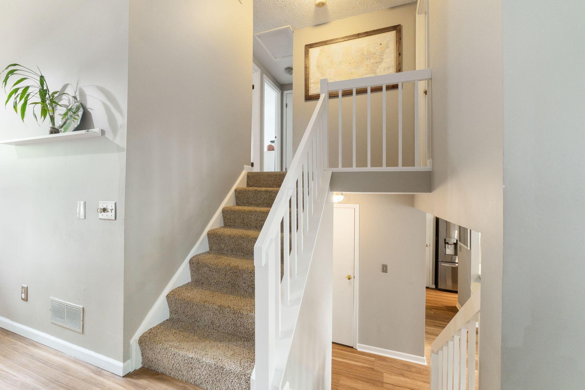2165 Millrow Loop Dublin, OH 43016 - Photo 27 of 74 Upper landing - Fresh white paint