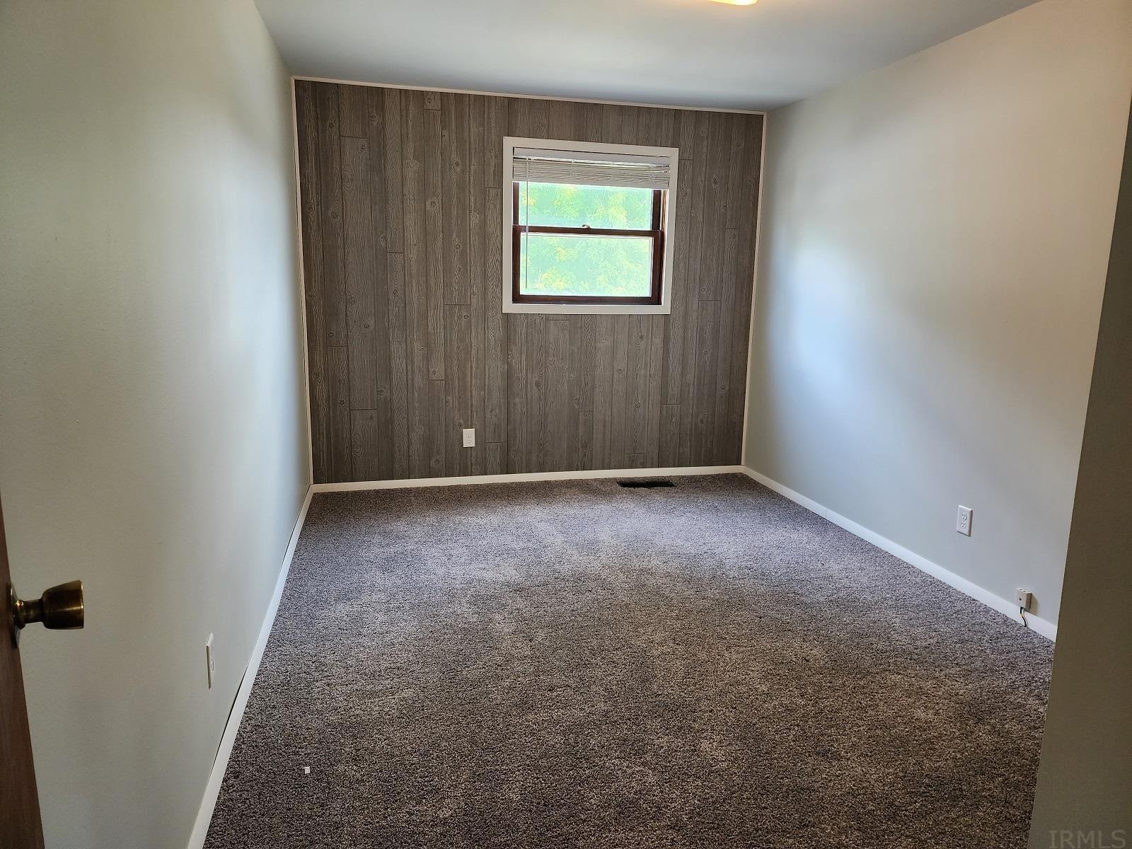 5937 East Old Trail Road Columbia City, IN 46725 - Photo 10 of 24