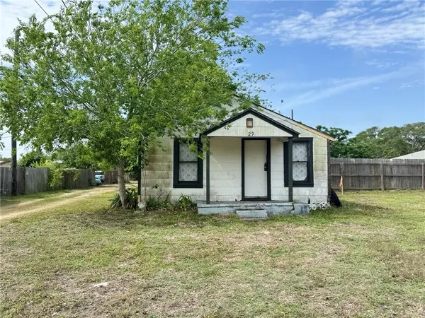 $59,000 | 529 West Nelson Avenue, Aransas Pass, TX 78336