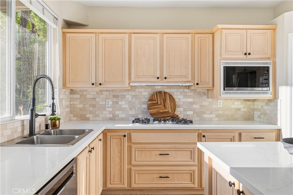 26003 Tennyson Lane Stevenson Ranch, CA 91381 - Photo 7 of 58