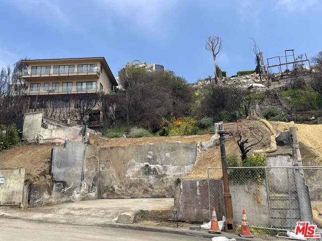 $1,300,000 | 17845 Porto Marina Way, Pacific Palisades, CA 90272