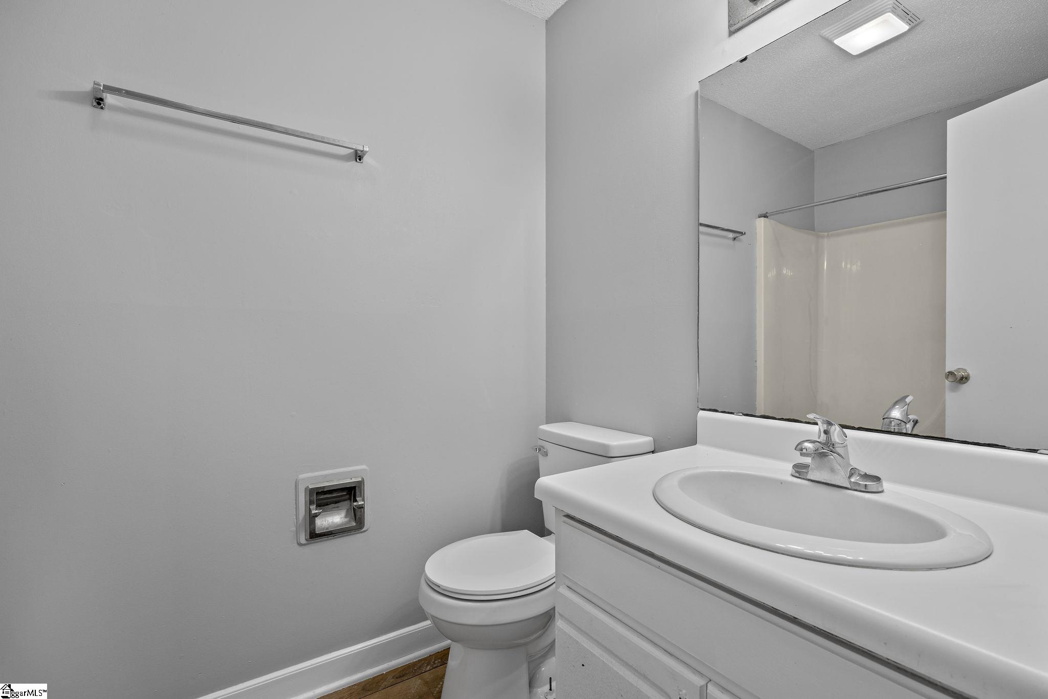 206 Bluff Road Greenwood, SC 29649 - Photo 16 of 38