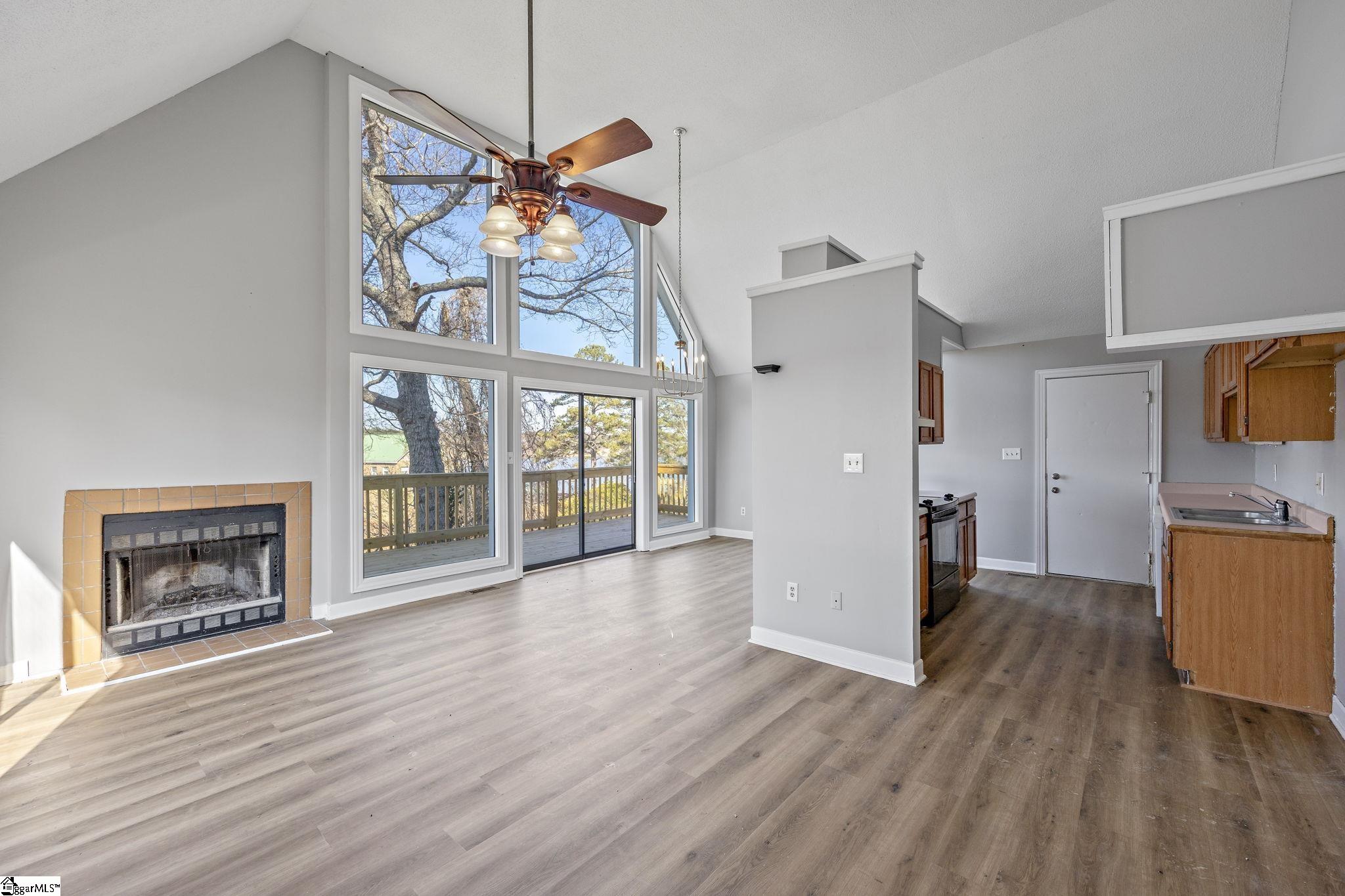 206 Bluff Road Greenwood, SC 29649 - Photo 3 of 38