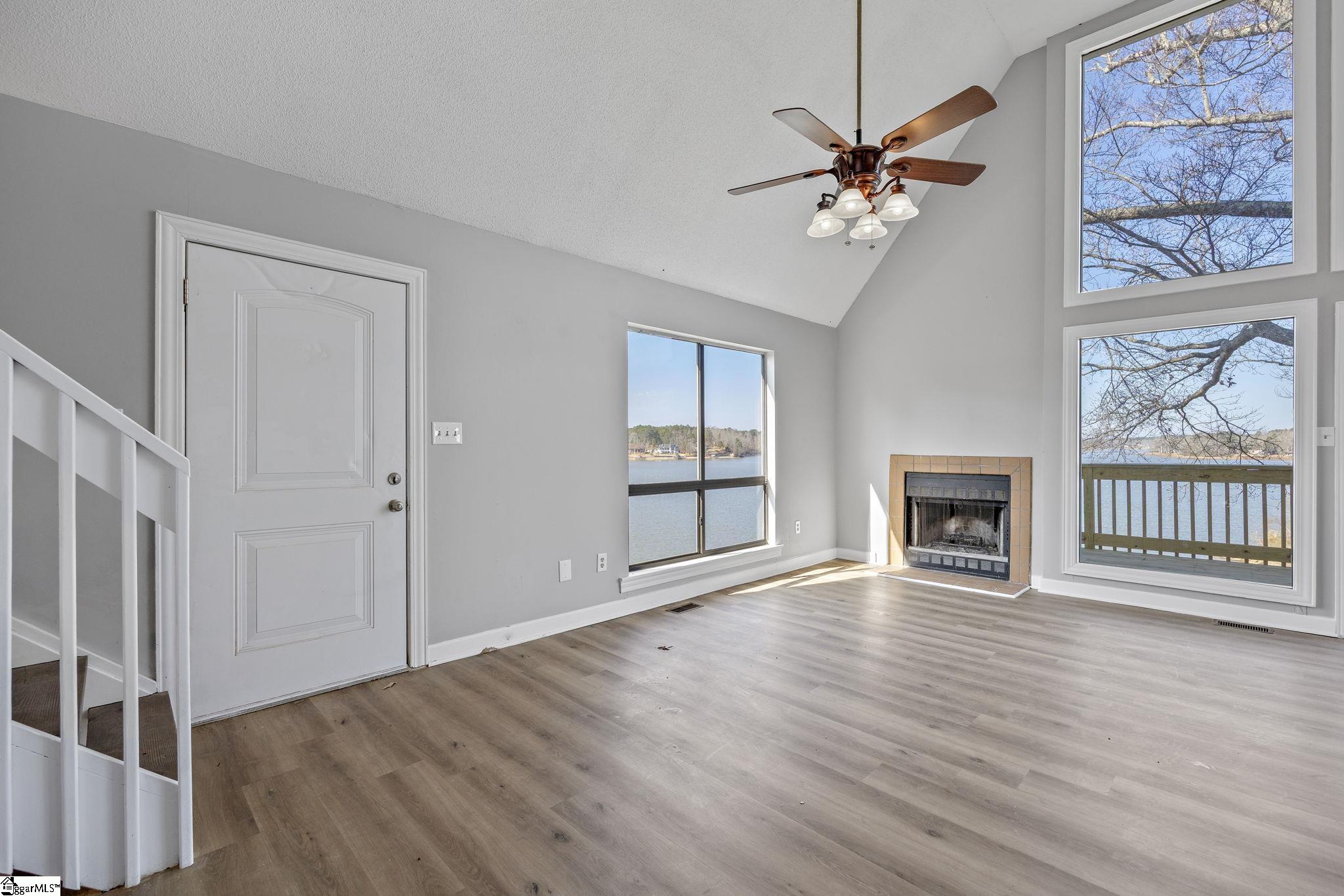 206 Bluff Road Greenwood, SC 29649 - Photo 4 of 38