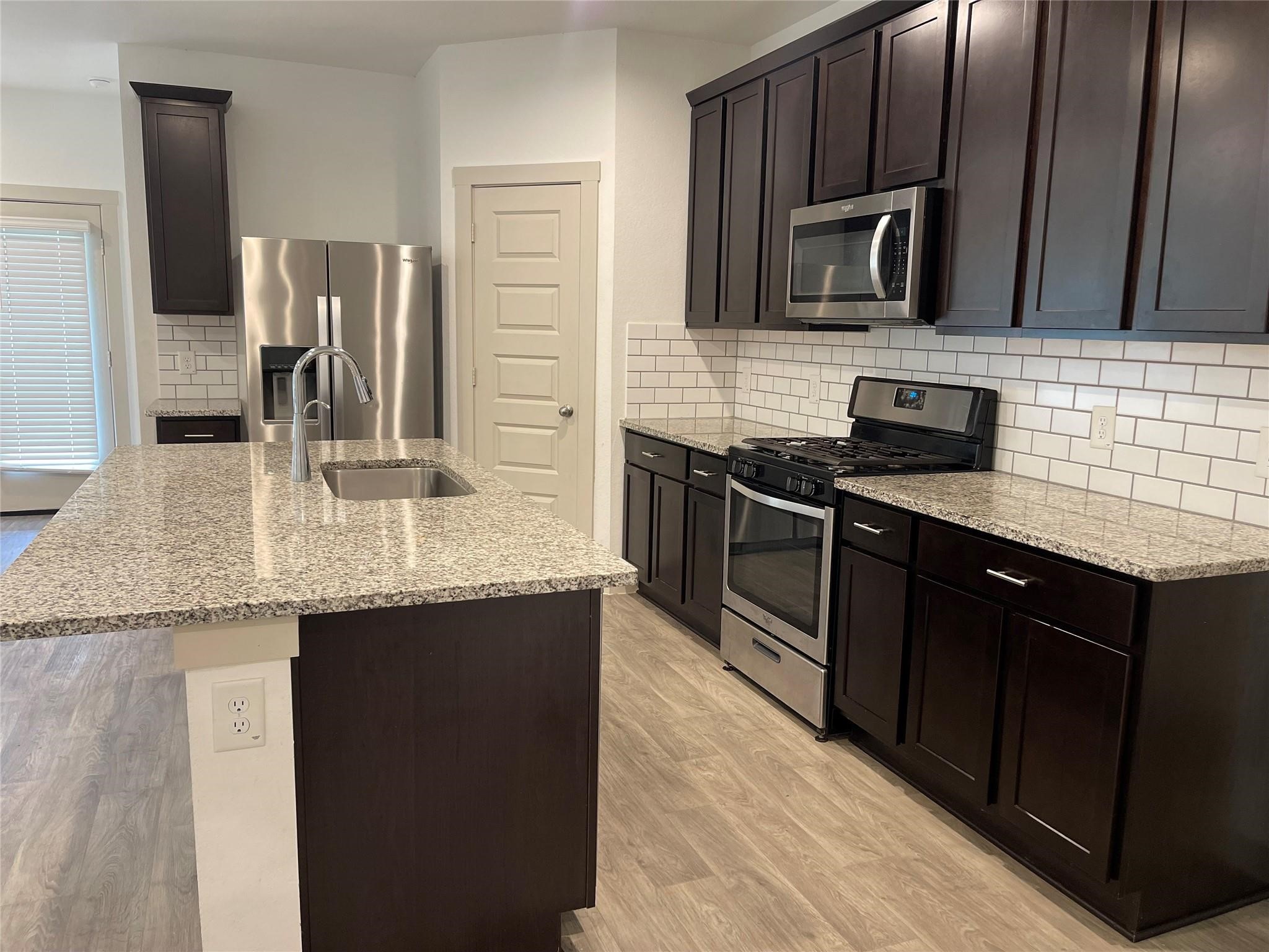 8107 Sugar Cane Lane Rosharon, TX 77583 - Photo 6 of 17