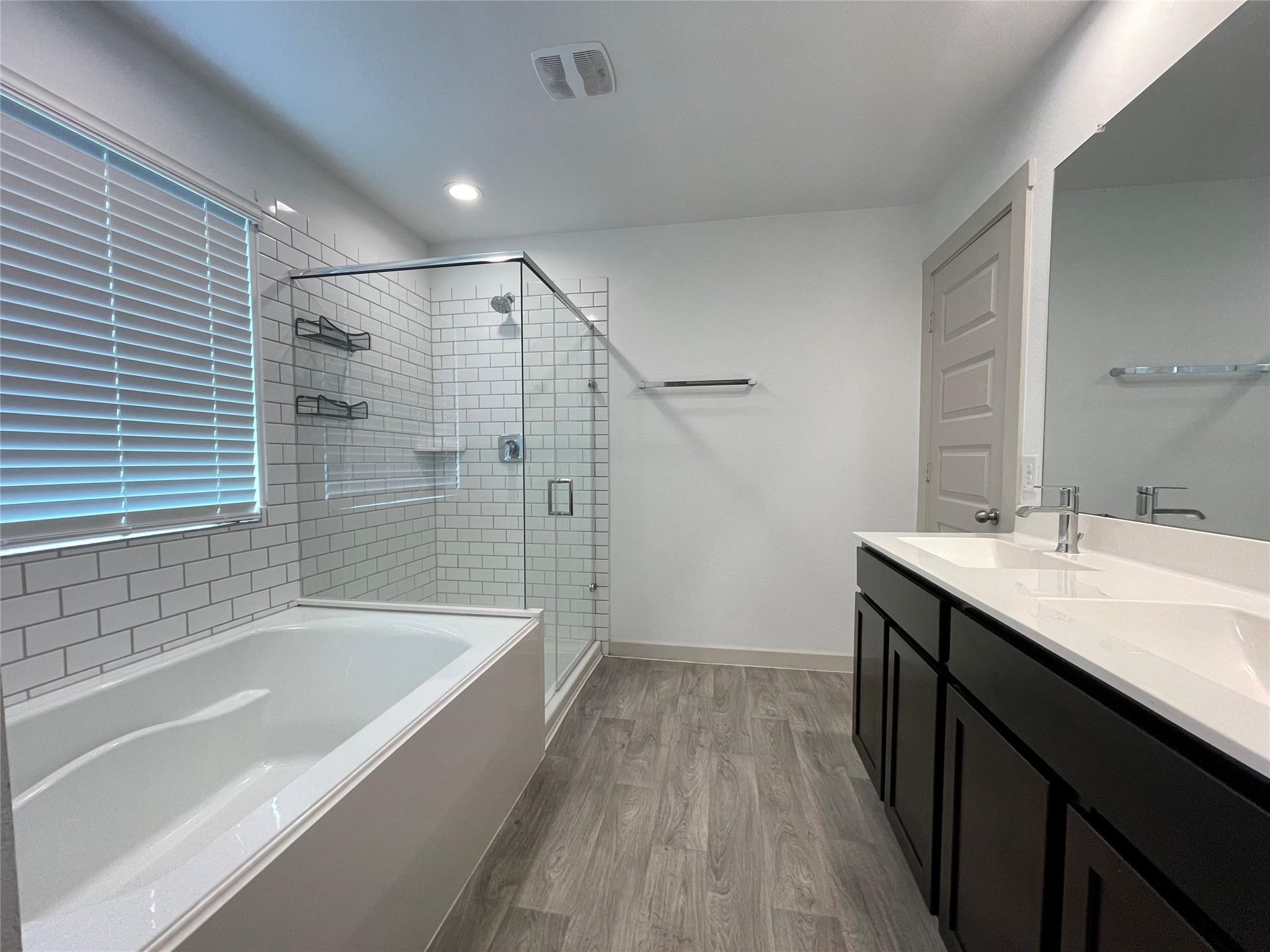 8107 Sugar Cane Lane Rosharon, TX 77583 - Photo 9 of 17